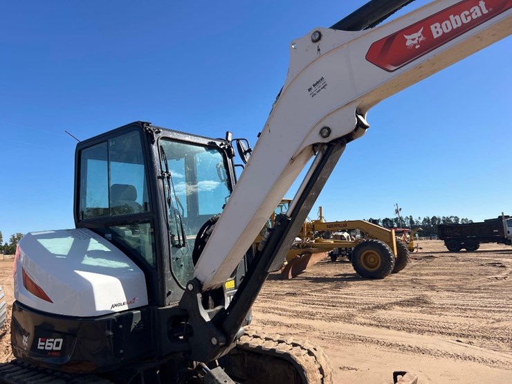 2024-bobcat-e60-image-25
