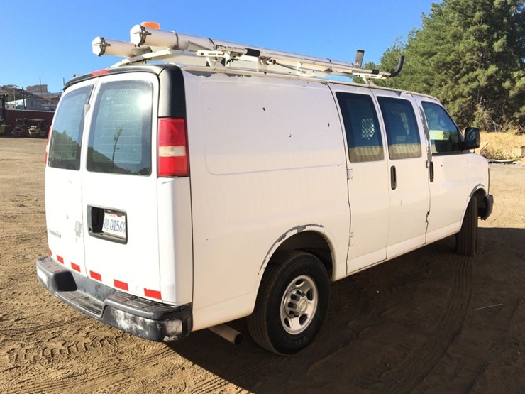 2007-chevrolet-express-2500-image-3