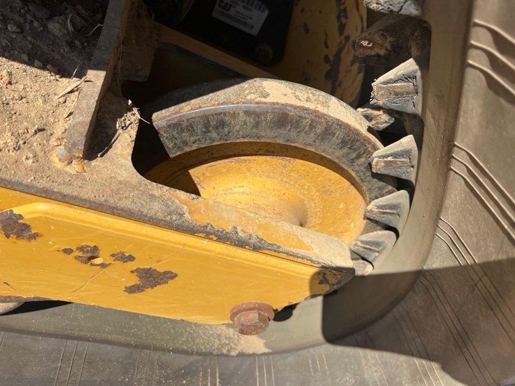 2015-caterpillar-289d-image-23