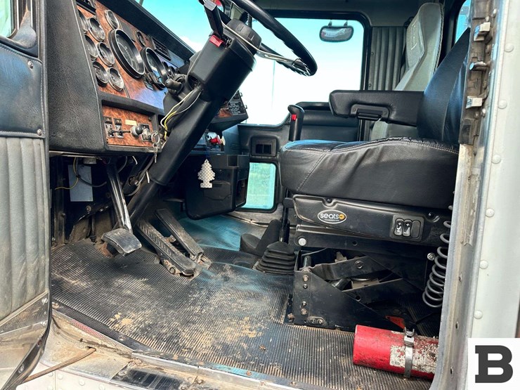 2000-kenworth-t800-image-62