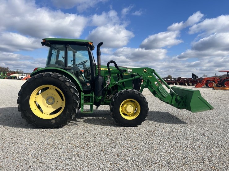 john-deere-6135e-image-6