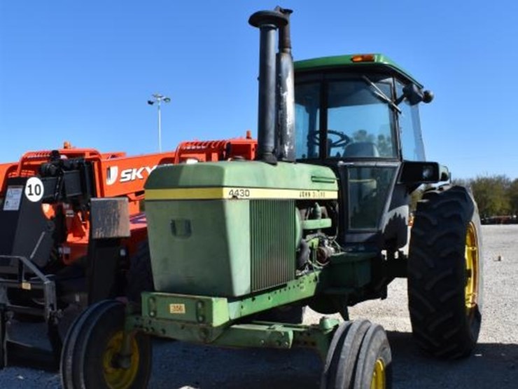 john-deere-4430-image-1