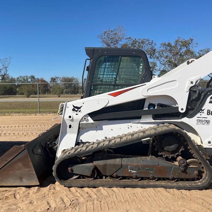 2021 BOBCAT T870