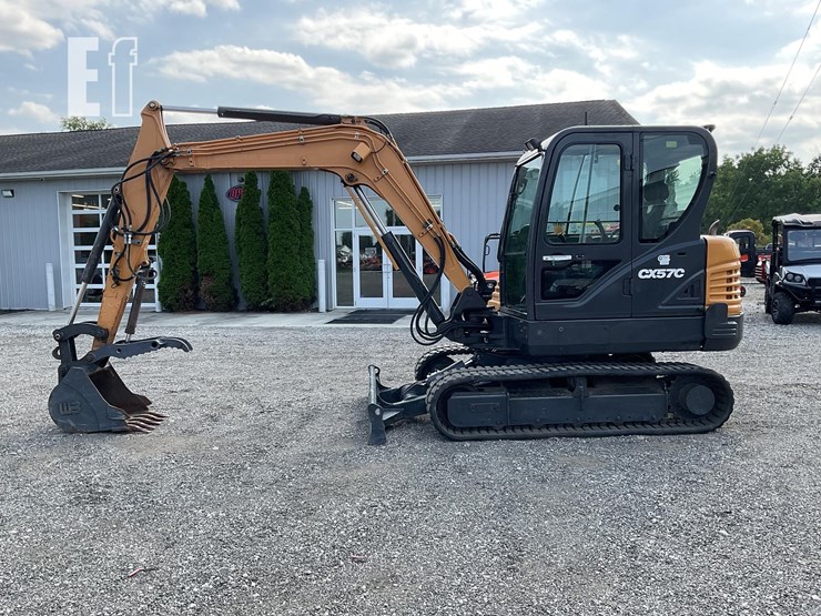 2018-case-cx57c-image-2