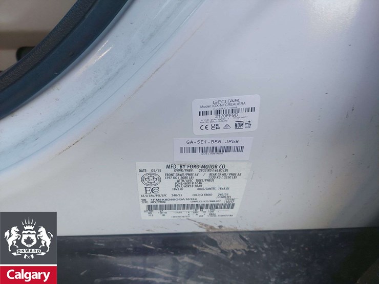 2016-ford-explorer-image-21