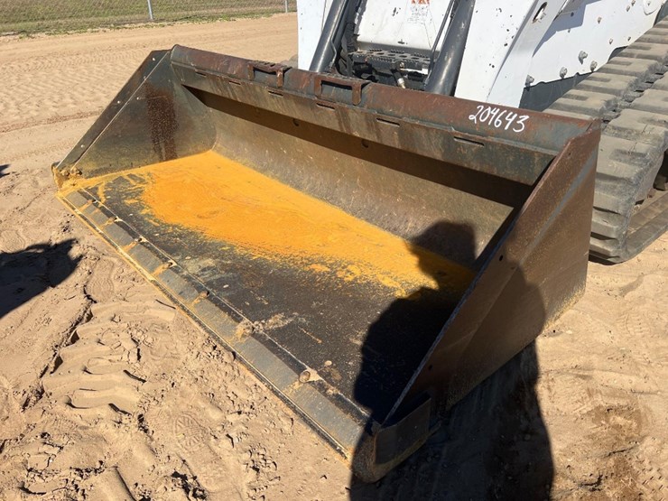 2021-bobcat-t870-image-17