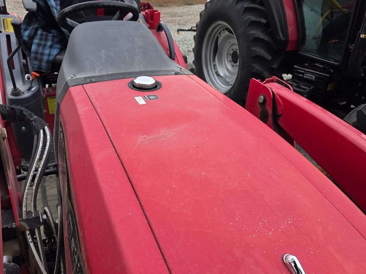 2021-mahindra-1640-image-14