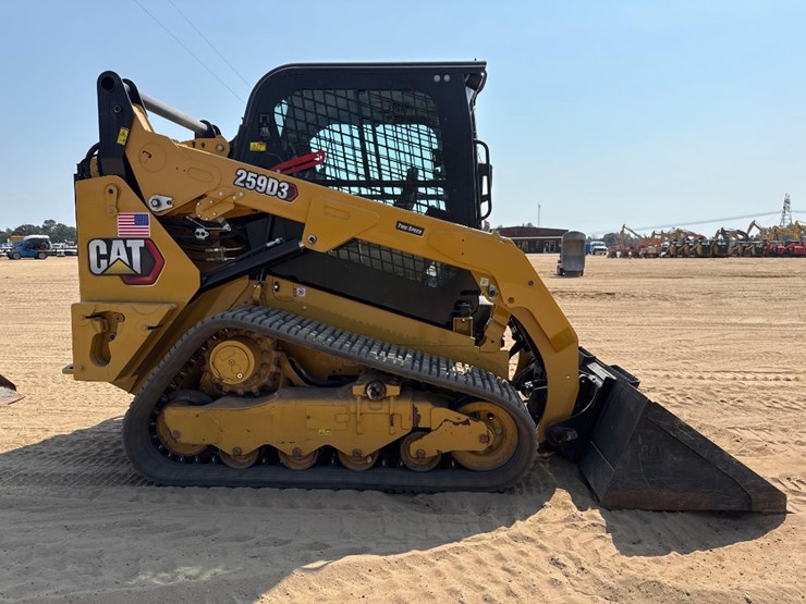 2023-caterpillar-259d3-image-5