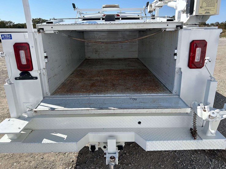 2019-chevrolet-silverado-2500hd-image-21