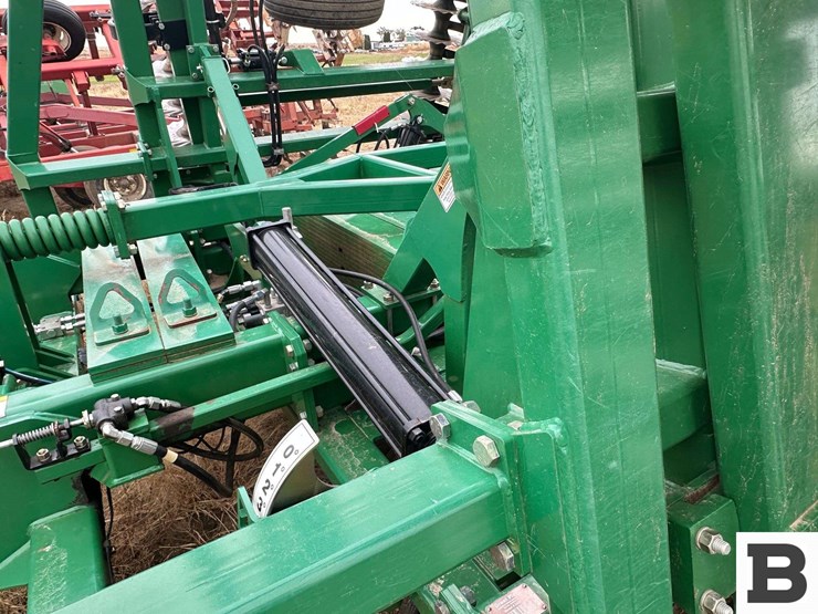 great-plains-2400tm-image-28