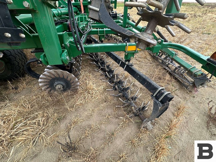 great-plains-2400tm-image-34