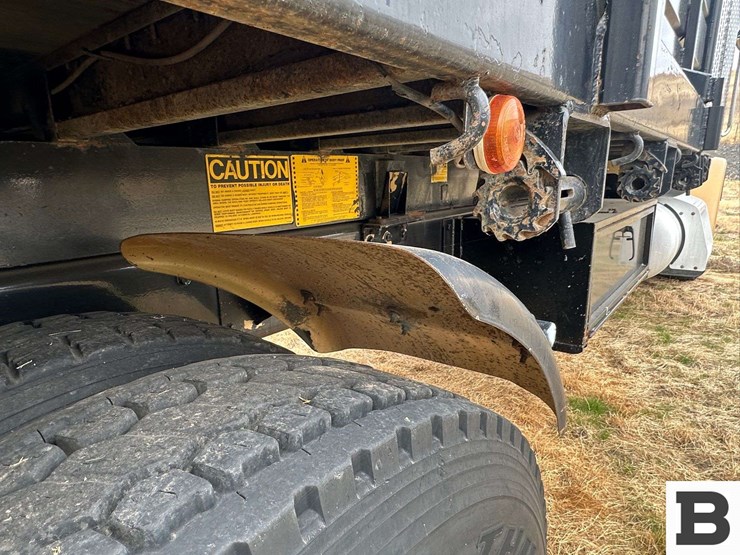 2000-peterbilt-grain-truck---lewiston,-id-image-31