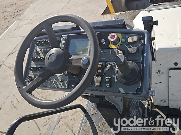 2014-caterpillar-ap-1000e-image-37