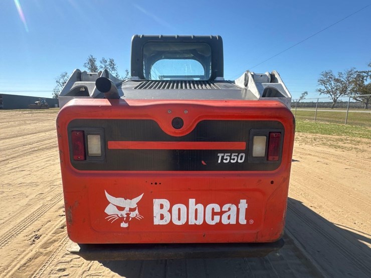 2015-bobcat-t550-image-7