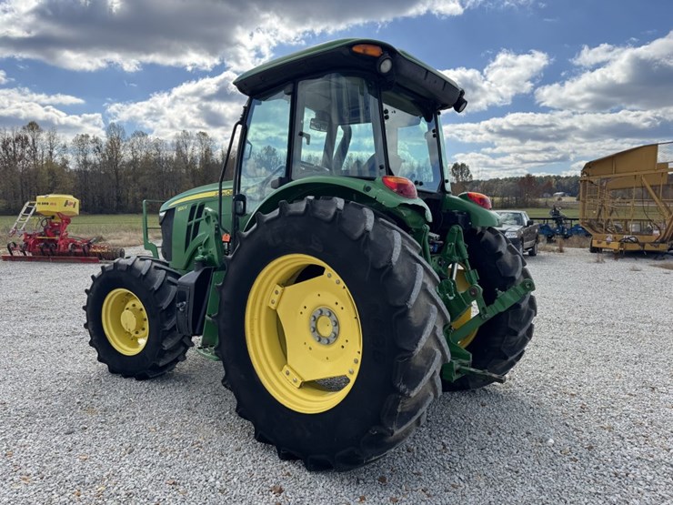 john-deere-6120e-image-8
