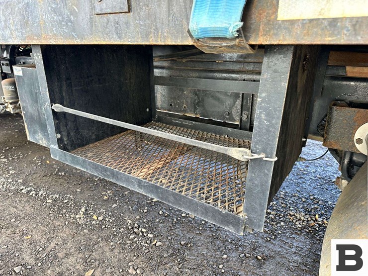 2008-peterbilt-386-image-42