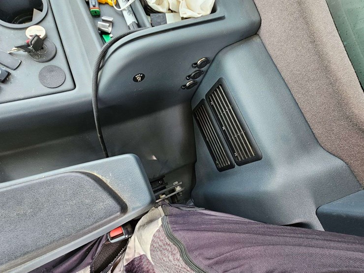 hagie-sts12-image-30