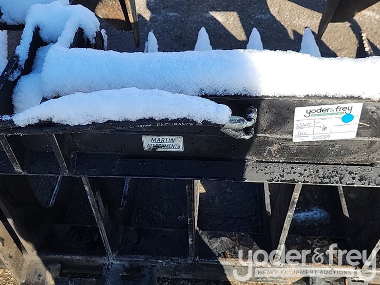 grapple-to-suit-skidsteer-image-7