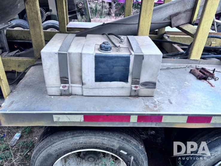 2004-magnolia-trailer-image-26