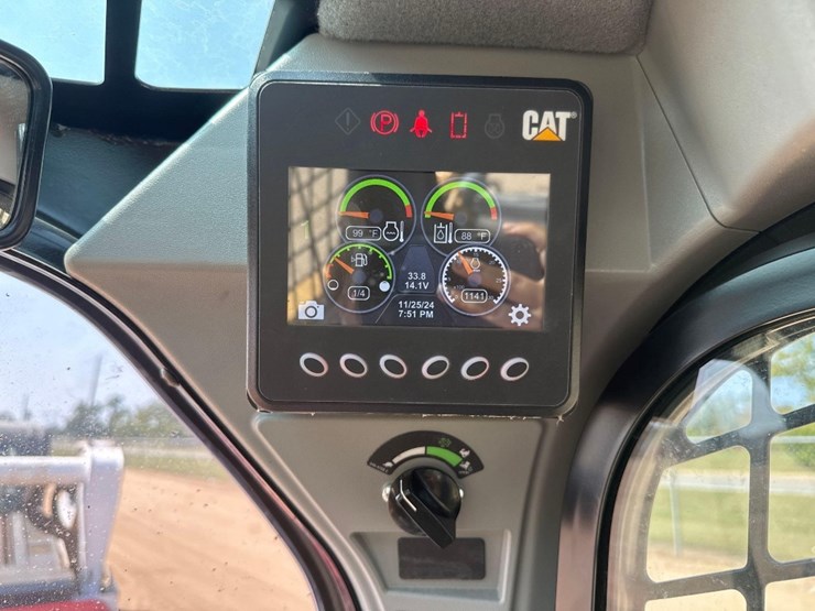 2023-caterpillar-259d3-image-33