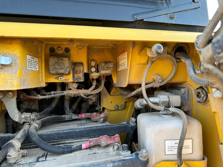 #32837-•-komatsu-39px-crawler-dozer-km10d130kka096648-image-44