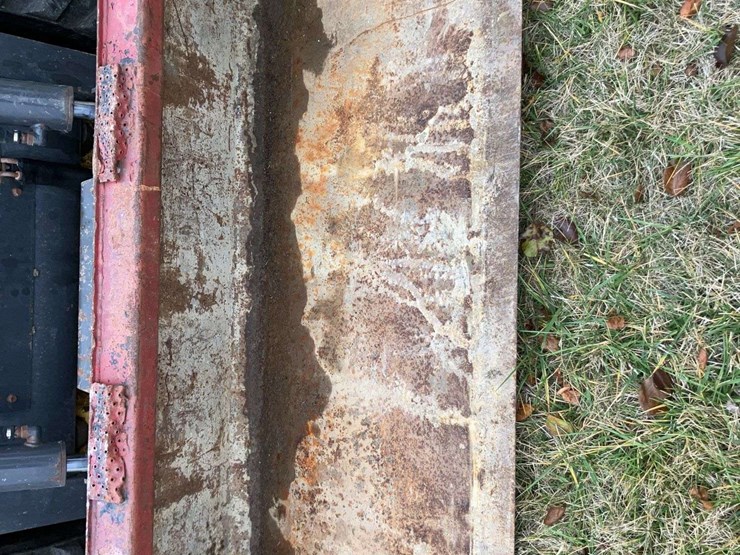 2018-new-holland-l228-image-12