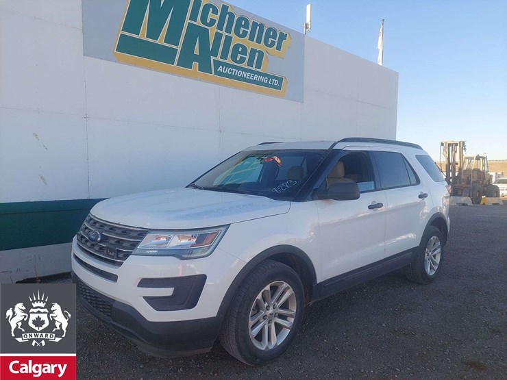 2017-ford-explorer-image-1