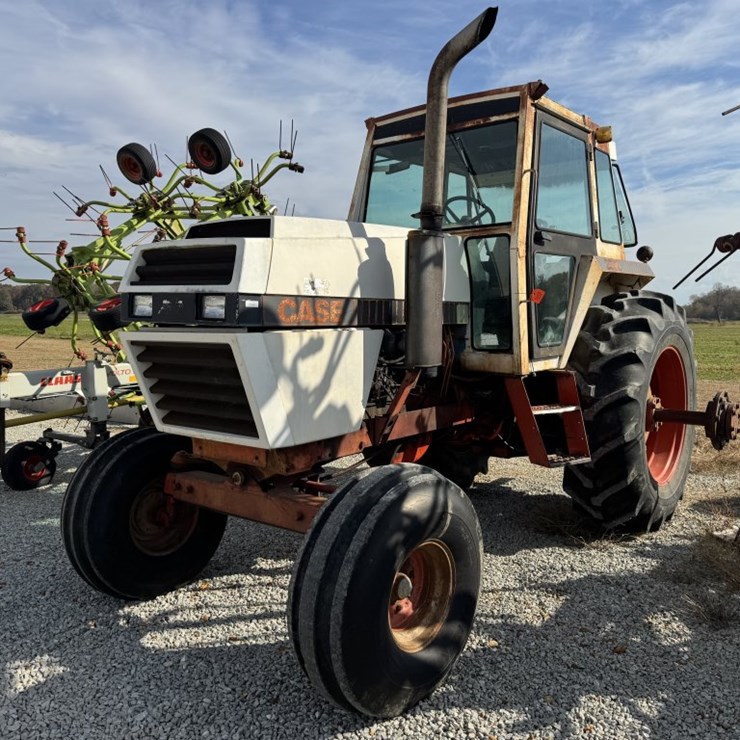 J I CASE 2590