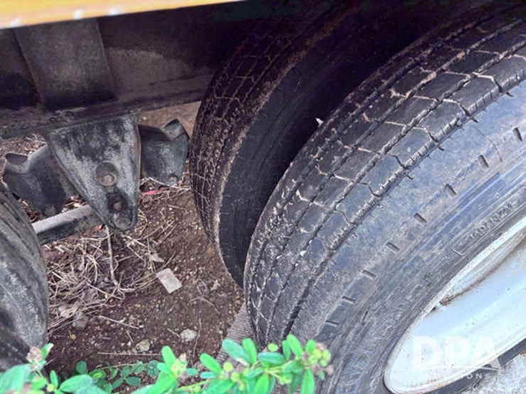 2004-magnolia-trailer-image-41