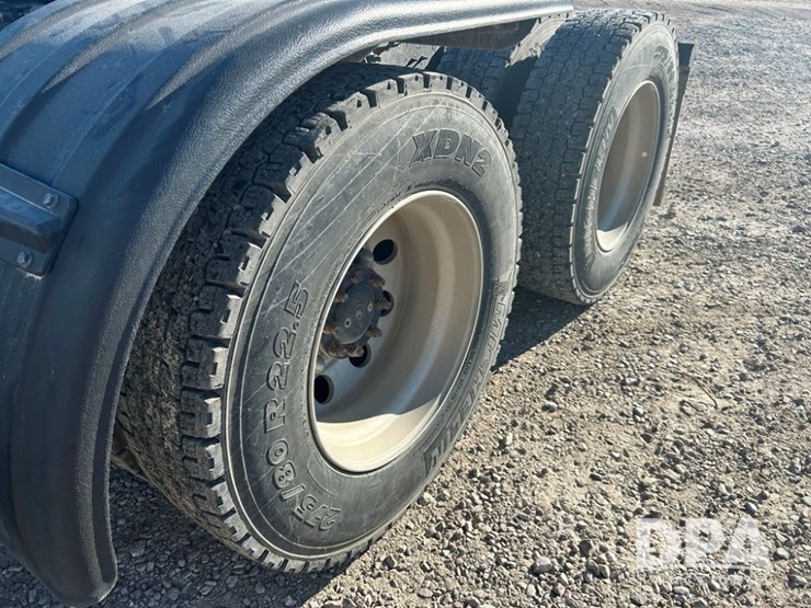 2004-international-9200i-image-20