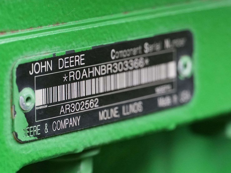 2011-john-deere-8285r-image-67