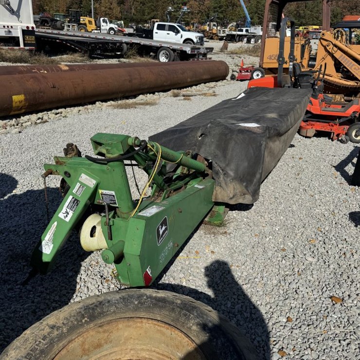 JOHN DEERE 275