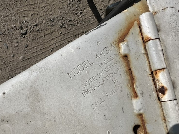 2000-county-built-t/a-utility-trailer-image-9