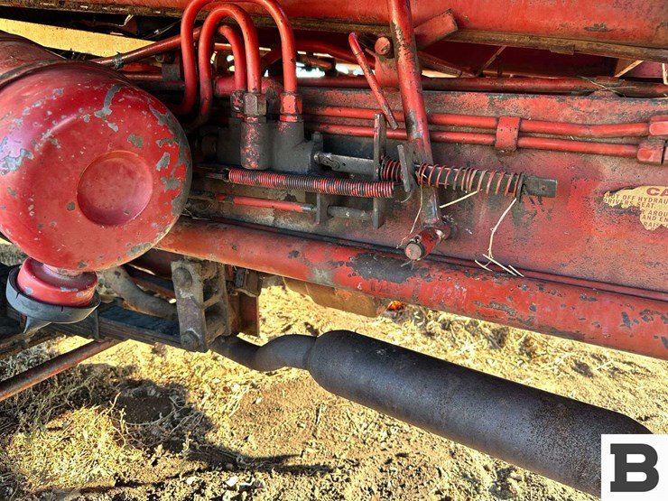 1972-new-holland-1048-image-15