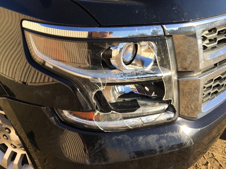 2019-chevrolet-suburban-image-16