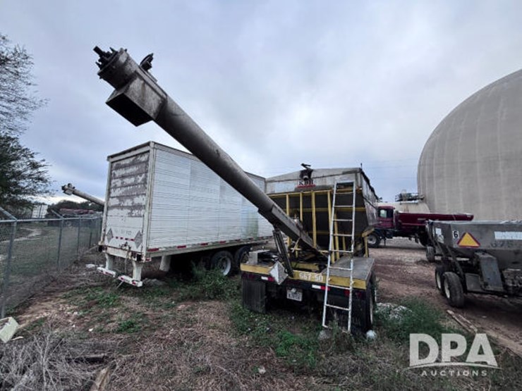 2004-magnolia-trailer-image-9