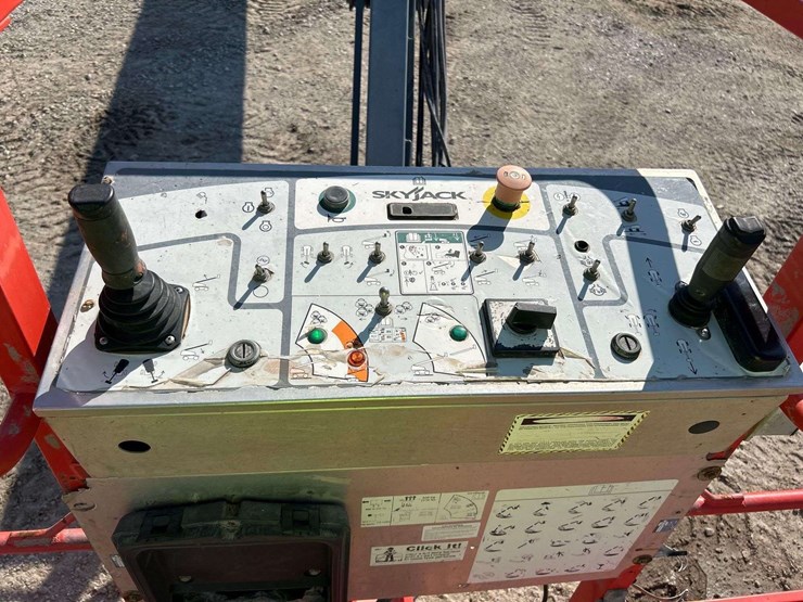 2015-skyjack-sj86t-image-17