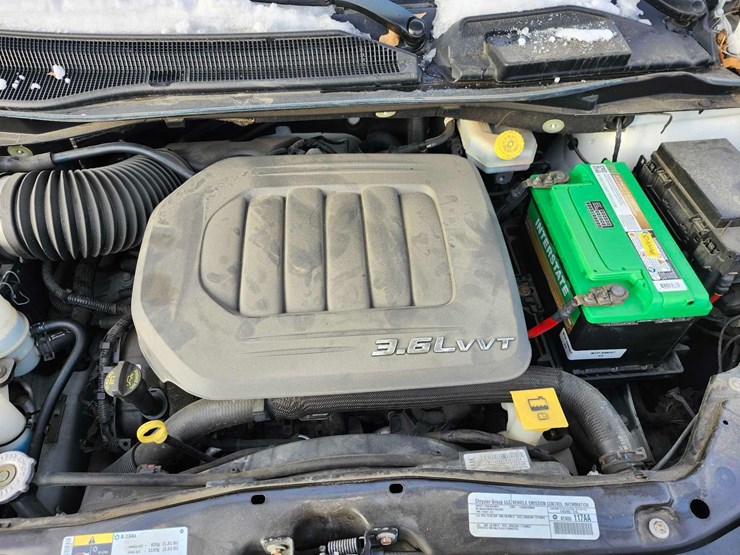 2015-dodge-grand-caravan-sxt-image-17