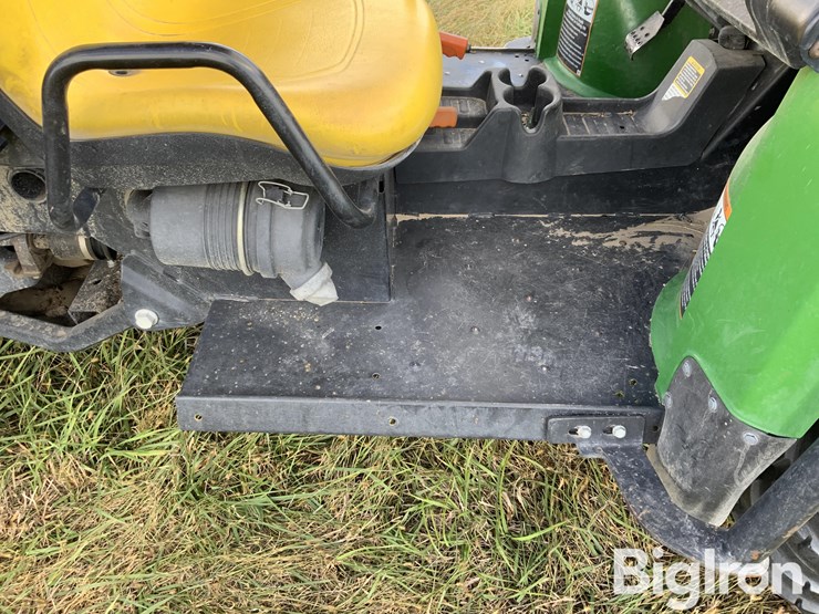 2014-john-deere-gator-image-13