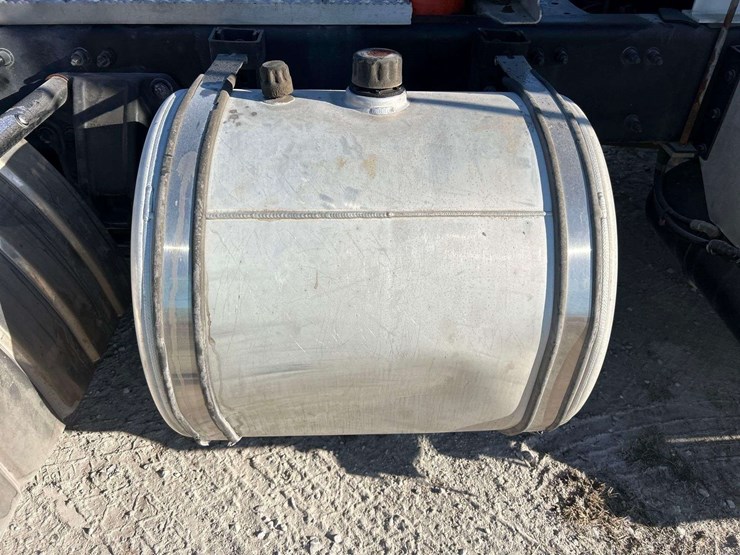 2016-peterbilt-579-image-37