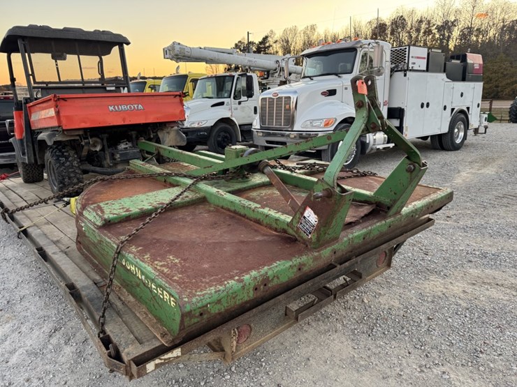 john-deere-7-image-2