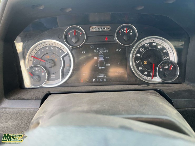 2014-dodge-1500-image-12