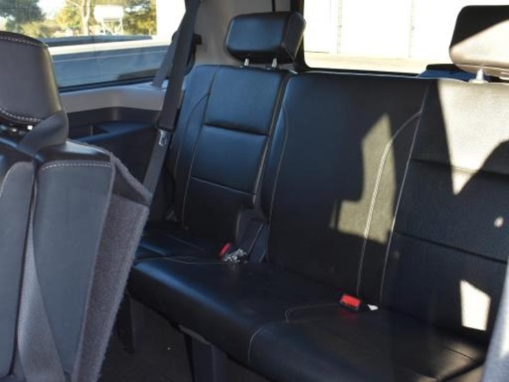 2012-nissan-armada-image-7