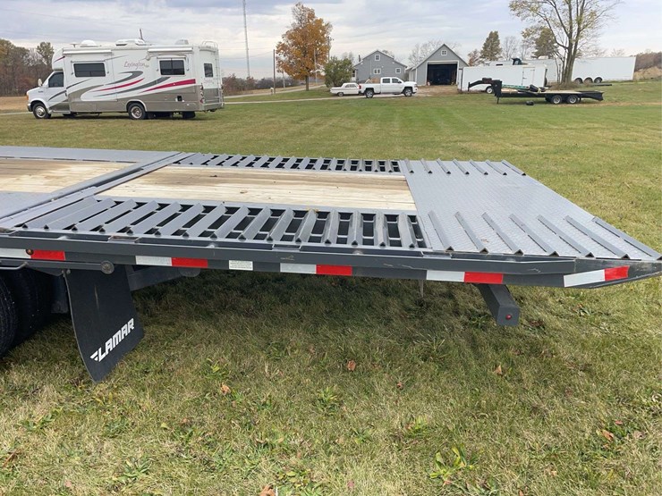 lamar-36’-gooseneck-trailer-image-22