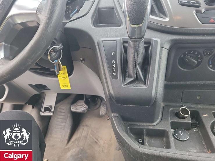 2017-ford-transit-image-12