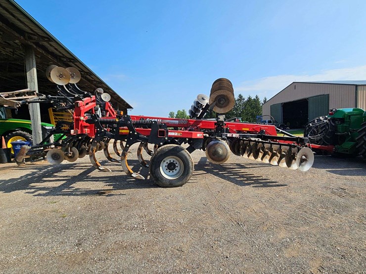 case-870-disk-chisel-plow-image-17