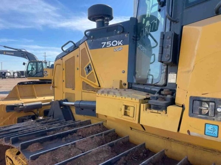 2019-deere-750k-lgp-image-19