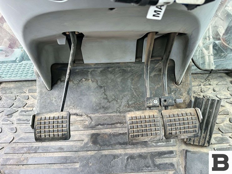 2008-massey-ferguson-8480-image-85