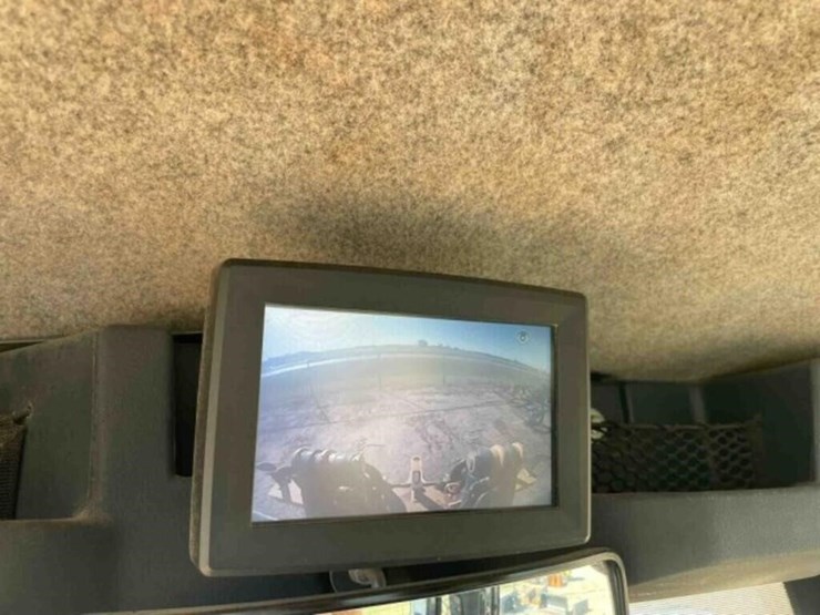 2018-deere-672g-image-35