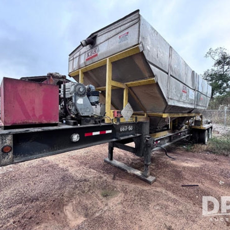 2004 MAGNOLIA TRAILER